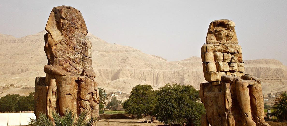 Colosos de Memnon - La estatua del canto de Amenhotep III