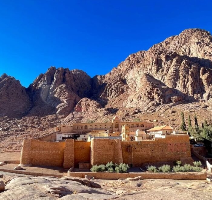 Monasterio de Santa Catalina, paquete a Egipto para visitar Cairo, monasterio de Santa Catalina, Monte Sinai y el Mar Rojo Sharm El Sheikh.