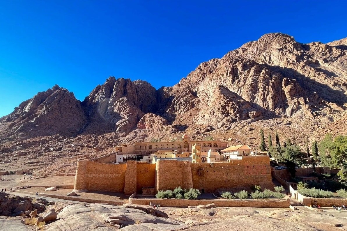 Monasterio de Santa Catalina, paquete a Egipto para visitar Cairo, monasterio de Santa Catalina, Monte Sinai y el Mar Rojo Sharm El Sheikh.